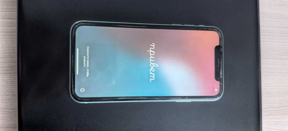 Продам IPhone X 11