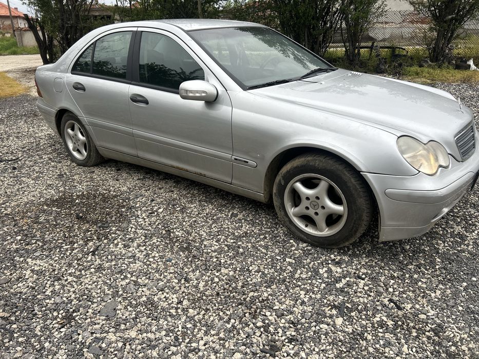 Мерцедес Ц класа 2,2цди на части/mercedes w203 c-clase2,2cdi na chasti