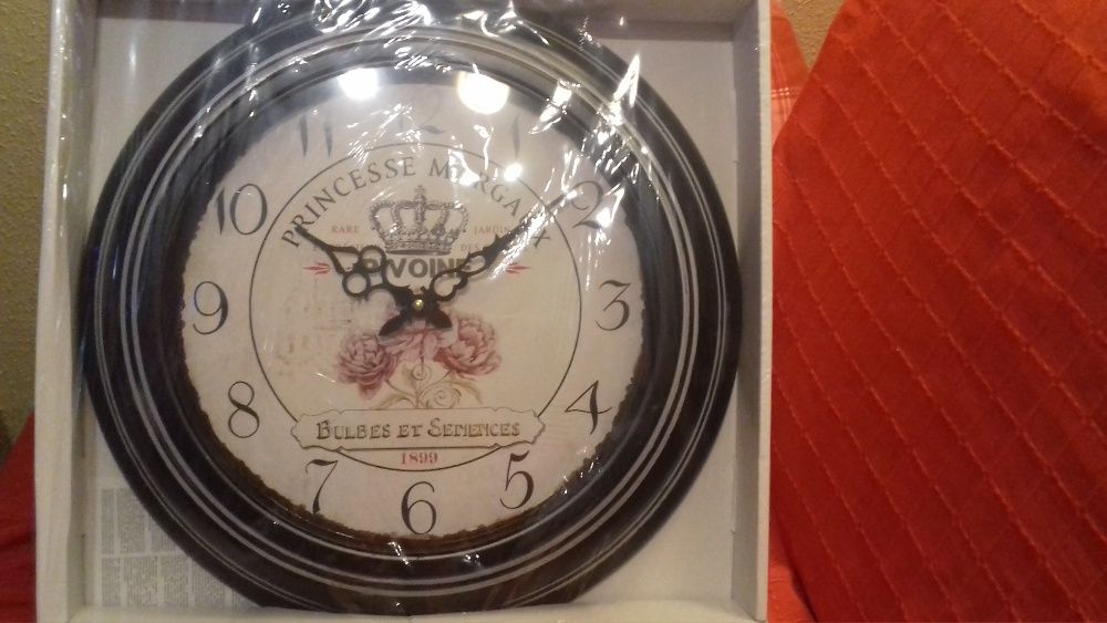 Ceas de perete, metalic, vintage, diametru 43 cm, in cutie, sigilat