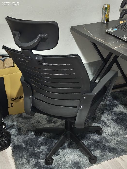 новая офисная кресло