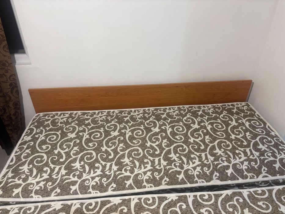 2 единични легла с една ракла