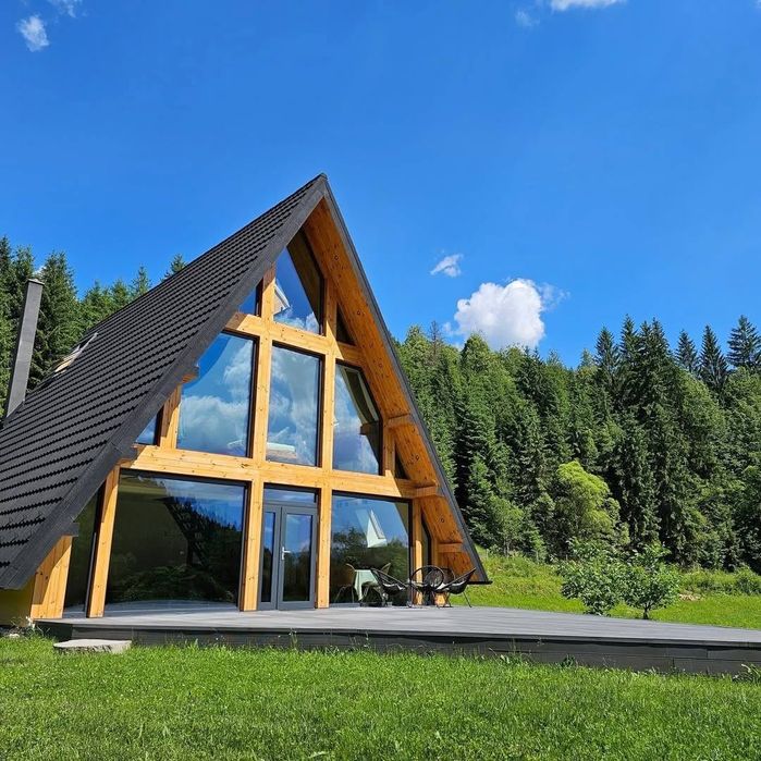 Vand cabane din lemn