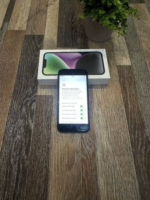 Продам iPhone SE 128GB