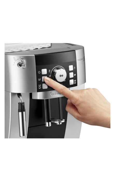 Кофемашина DeLonghi Magnifica S.