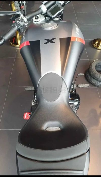 DUCATIX-Diavel Black Star edition