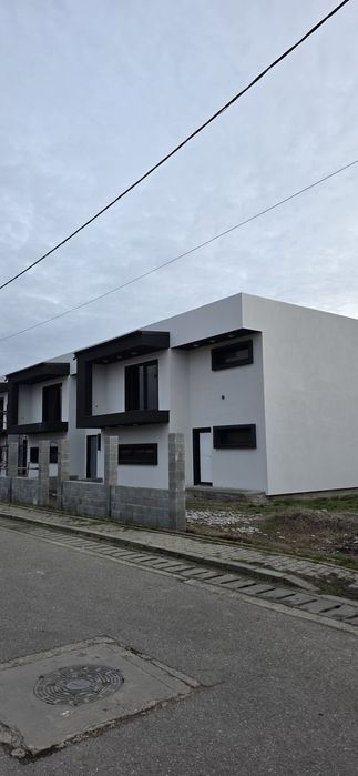 Casa de vanzare 80.000 €