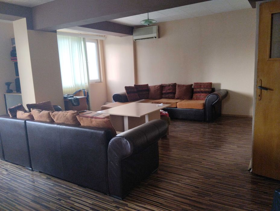 Продава се Четиристаен апартамент в Пазарджик, Идеален център - 132 кв.м за 657 €/кв.м - Снимка #4