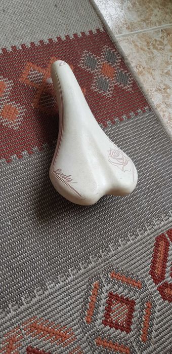 Дамска седалка за колело