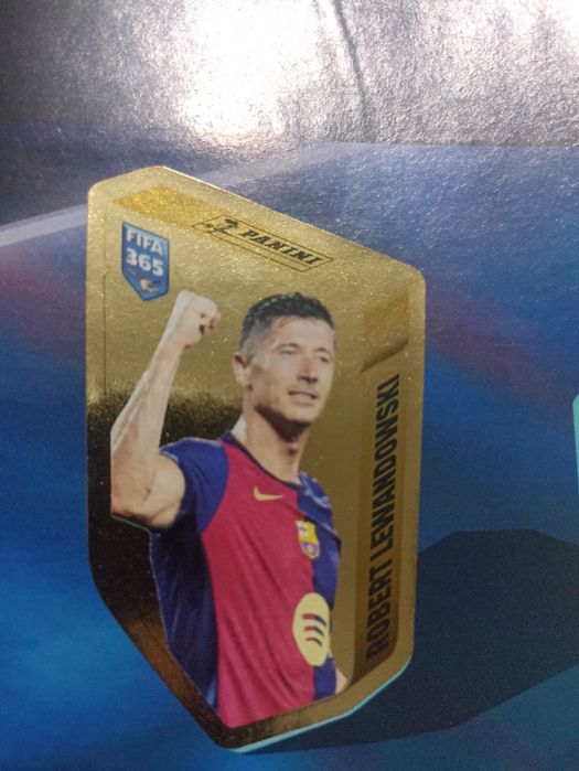 Продам альбом panini с 17 наклейками