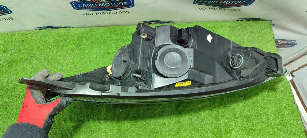 FAR DREAPTA HALOGEN FORD FIESTA MK8 / COD OEM H1BB-13W029-AD 2017-2023 (4F2)