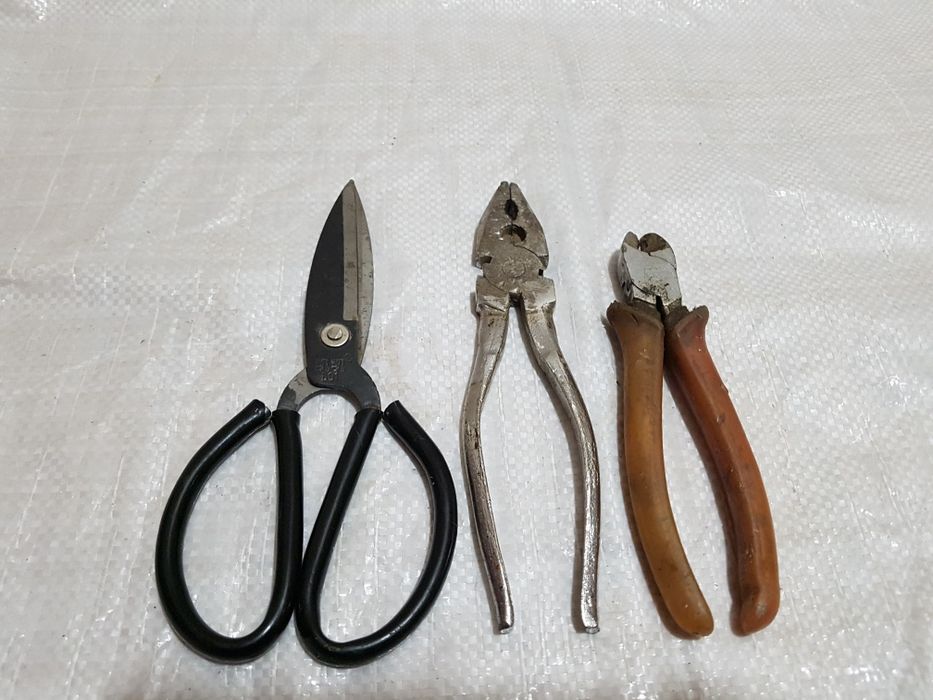 Б/У минимальный набор инструменты жестянщика.