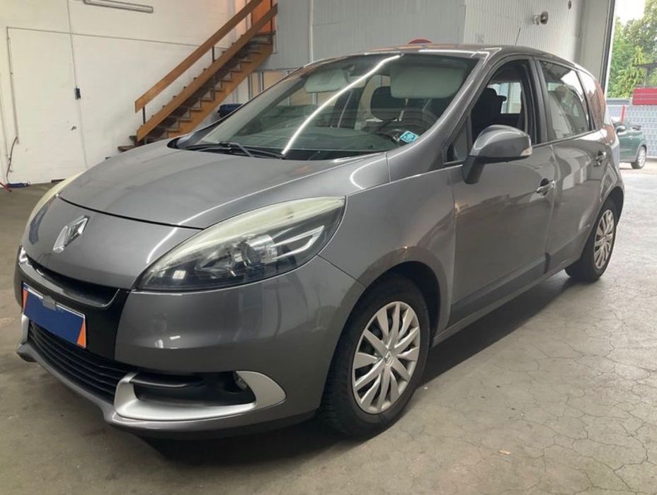 RENAULT Scenic