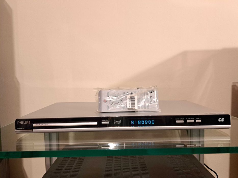 Dvd player ultra slim  Philips DVP5140  nefolosit in cutie