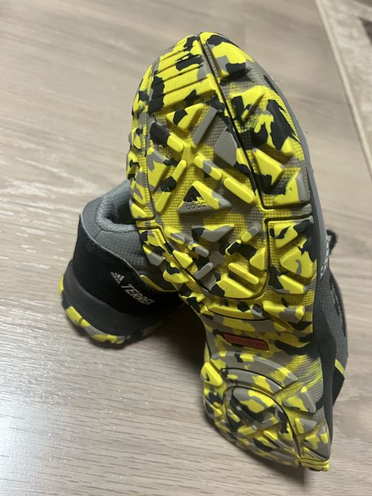Adidas Terrex - 32 номер.
