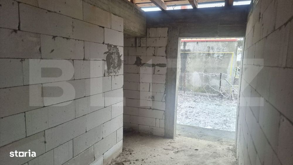 Casa la rosu si teren, 143 mp, zona Exterior Vest