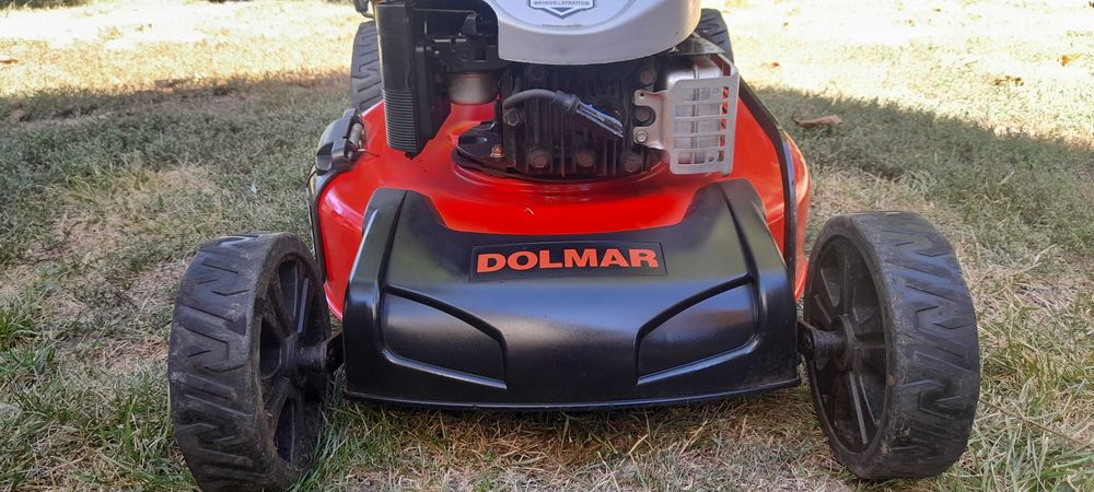 Masina de tuns iarba cu autopropulsie cu 3 viteze