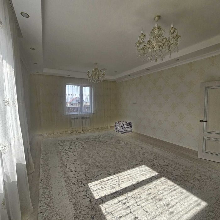 продается 2 этажный дом в Заречном