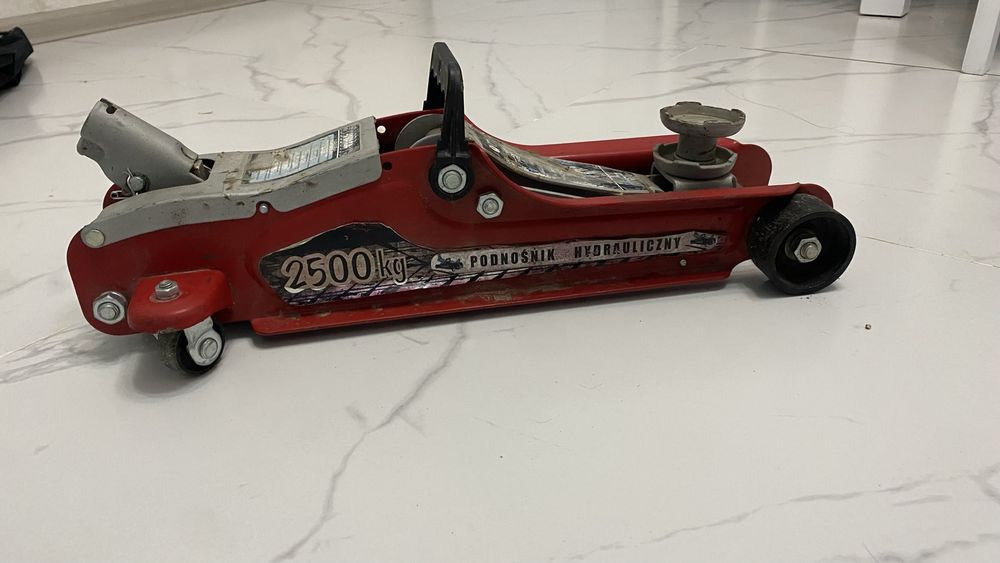 Домократ 2.5т торгь есть