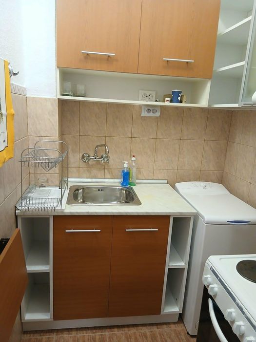 Дава се под наем Тристаен апартамент в София, Център - 75 кв.м за 847.62 € - Снимка #2