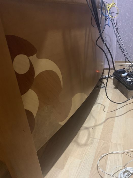 Стол письменный светлое дереао, массив.