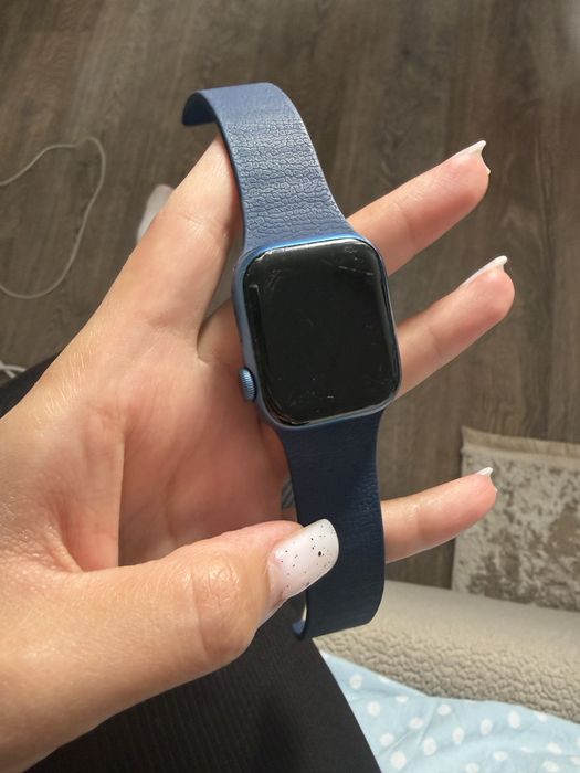 Продам Apple watch 7