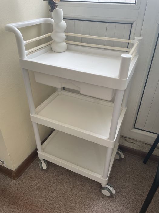 Помощник косметолога