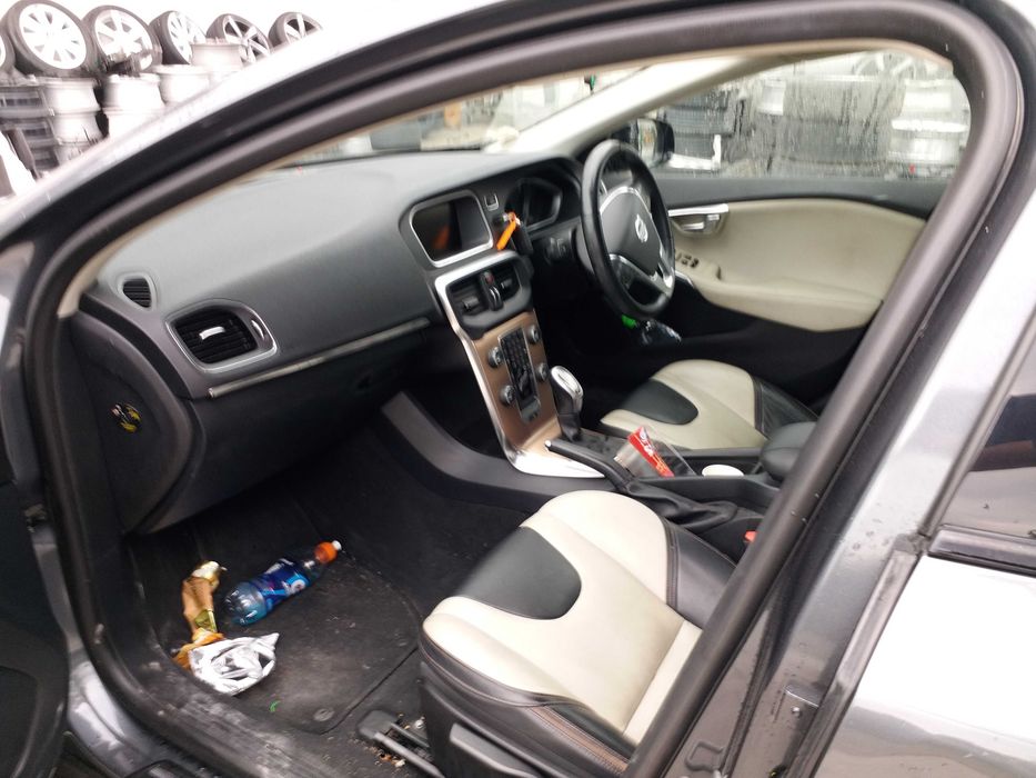 PIese Second Hand VOLVO V40 CC Diesel / Benzina An 2012-2018