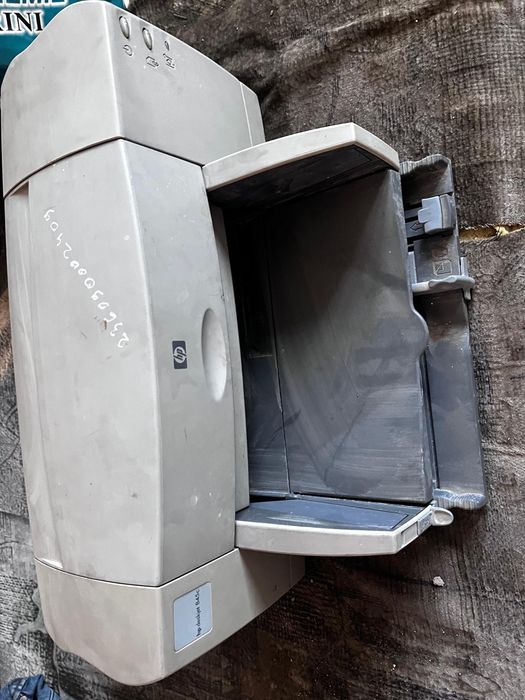 Принтер не пользивуюсь продам хорошим состояние