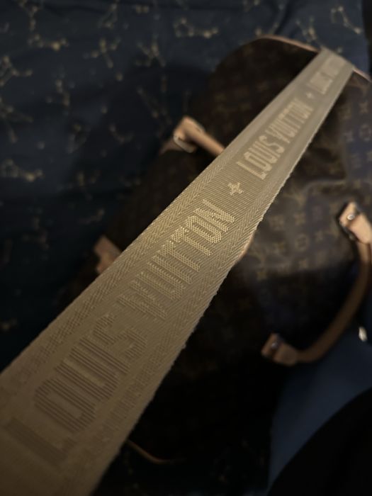 Чанта LV за пътуване или спорт