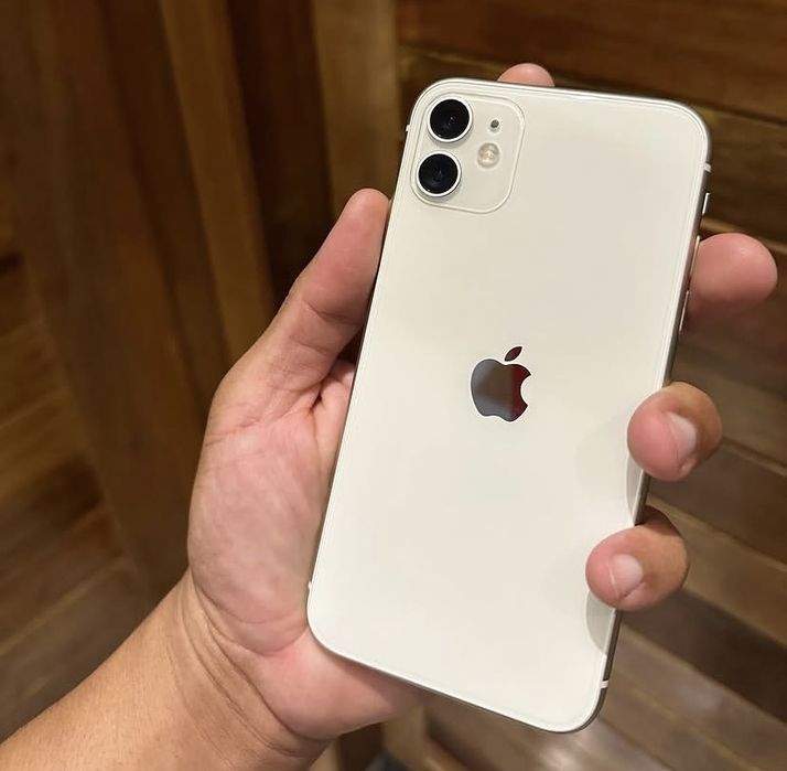 iPhone 11 продам