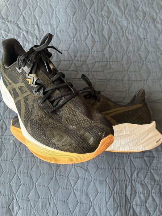 ASICS Dynablast 5