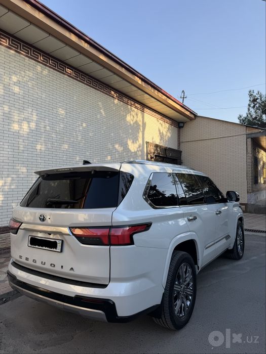 Toyota Sequoia Capstone