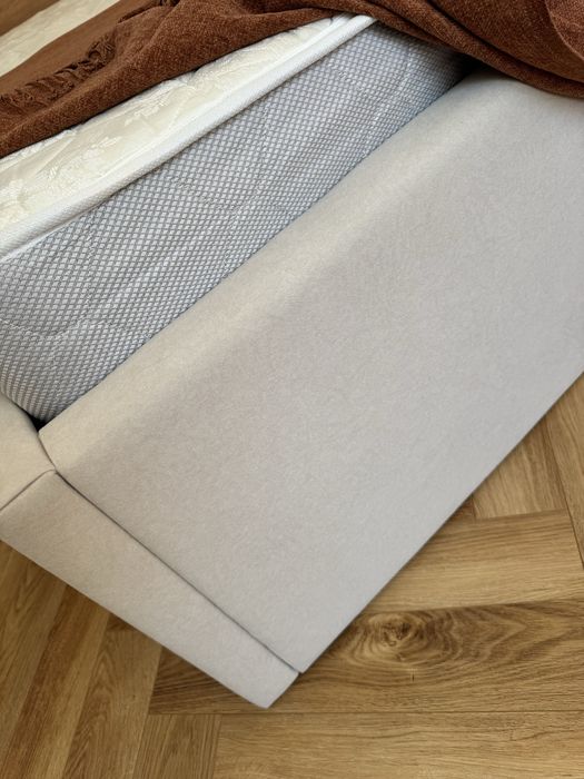 Продам кровати с матрасами