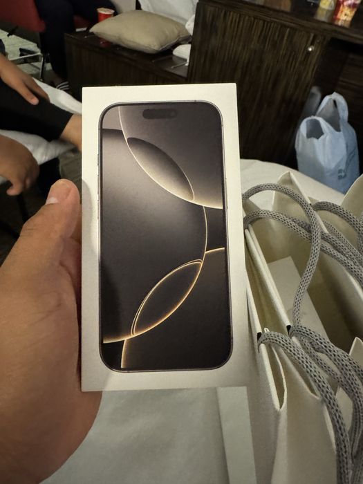 Iphone 16 pro  dubay