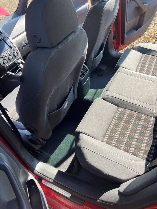 Se vinde Golf 5 GTI