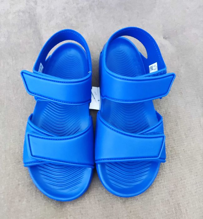 Нови оригинални сандали Adidas за момче- номер 33