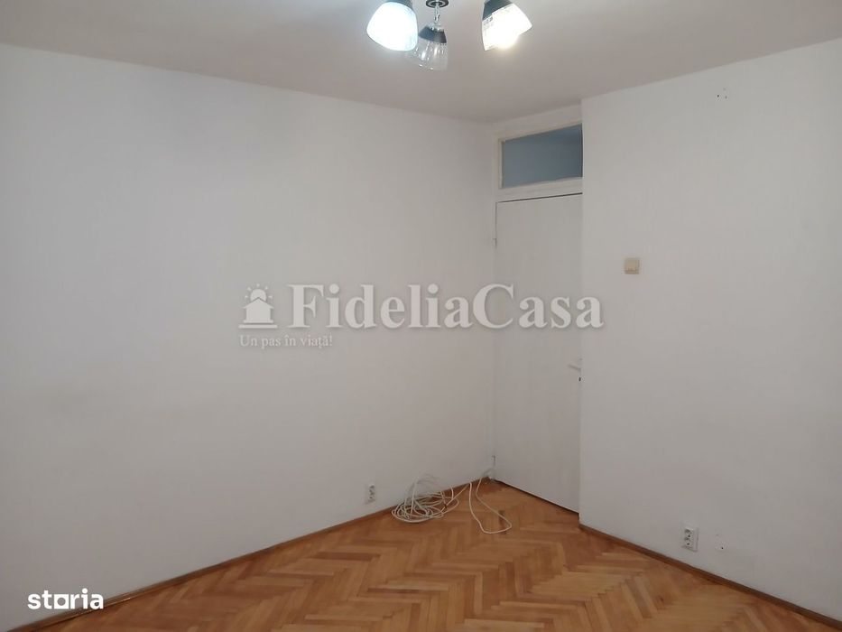 Apartament cu 2 camere nemobilat Zona Nicolina