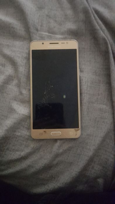 Продам самсунг гэлакси j5