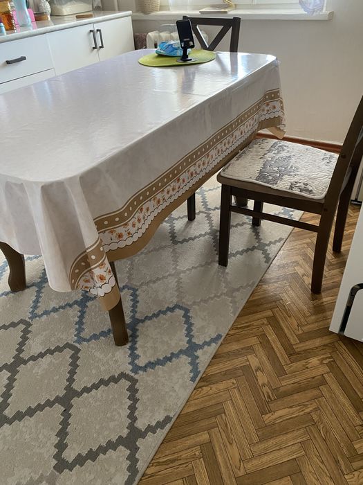 Срочно продам гостевой стол+ 4 стула