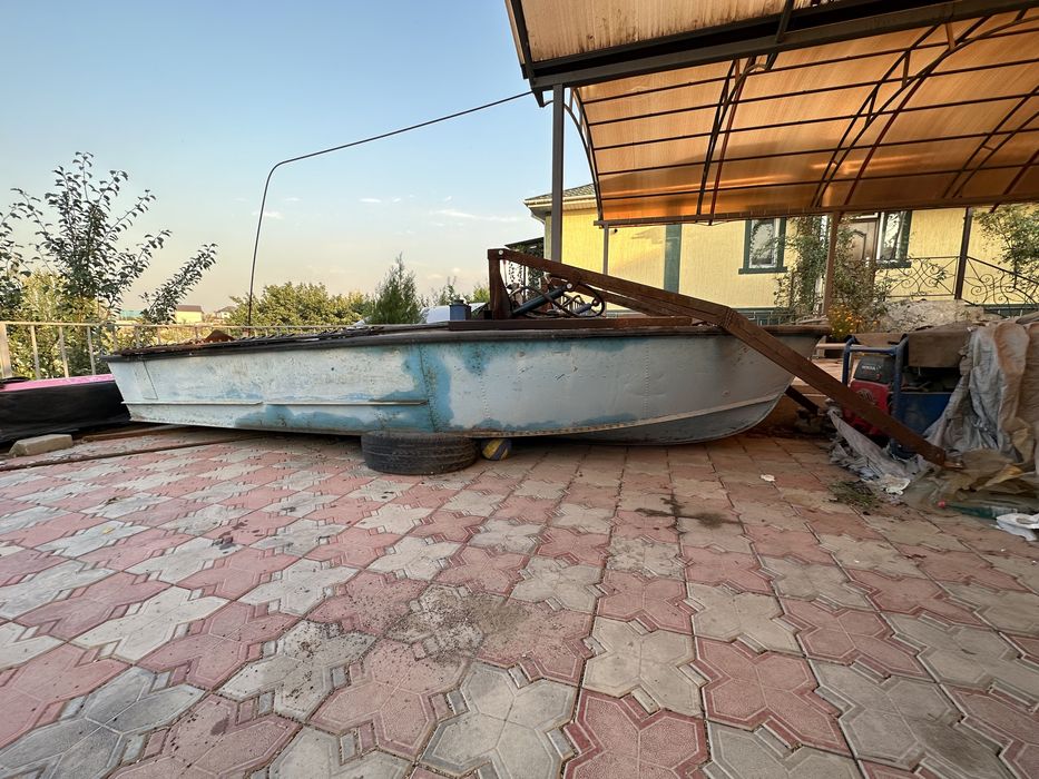 Лодка для камышей