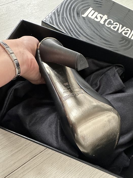Oбувки естествена кожа черни със златист кант Just Cavalli