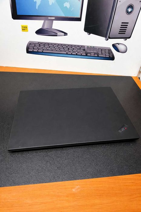 Laptop Grafica Lenovo ThinkPad P1 G1, I7 8850H, 16 Gb DDR4, SSD 512 Gb