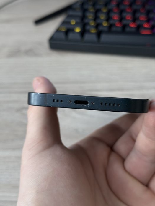 Продам iPhone 13 128 gb