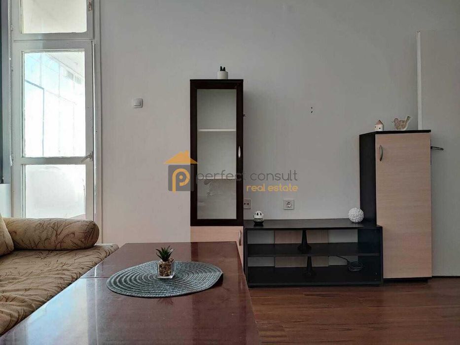 Дава се под наем Двустаен апартамент в Пловдив, Кършияка - 50 кв.м за 275 € - Снимка #2