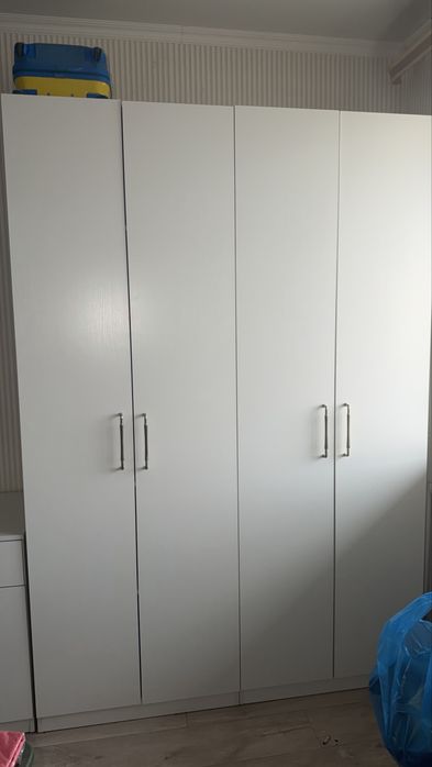 Продается вместительный шкаф