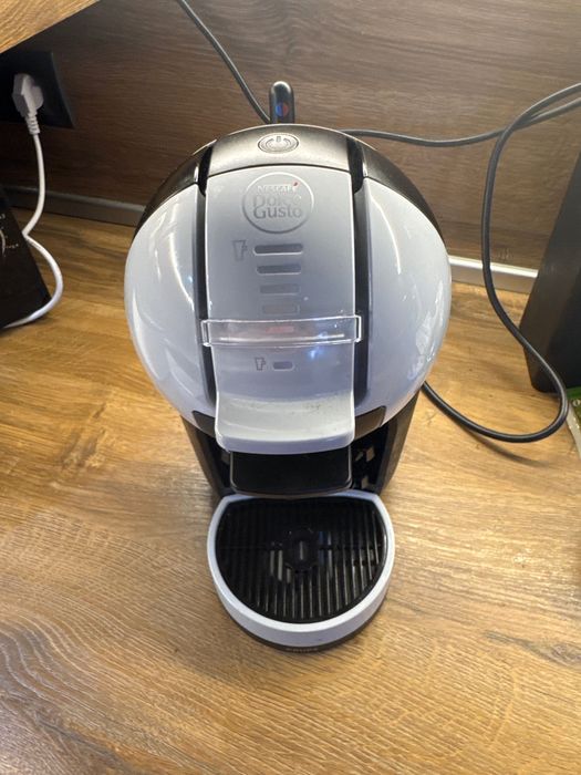 Nescafe Dolce Gusto capsule coffee machine