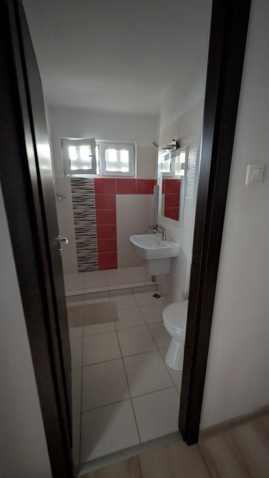 Închiriez apartament 2 camere