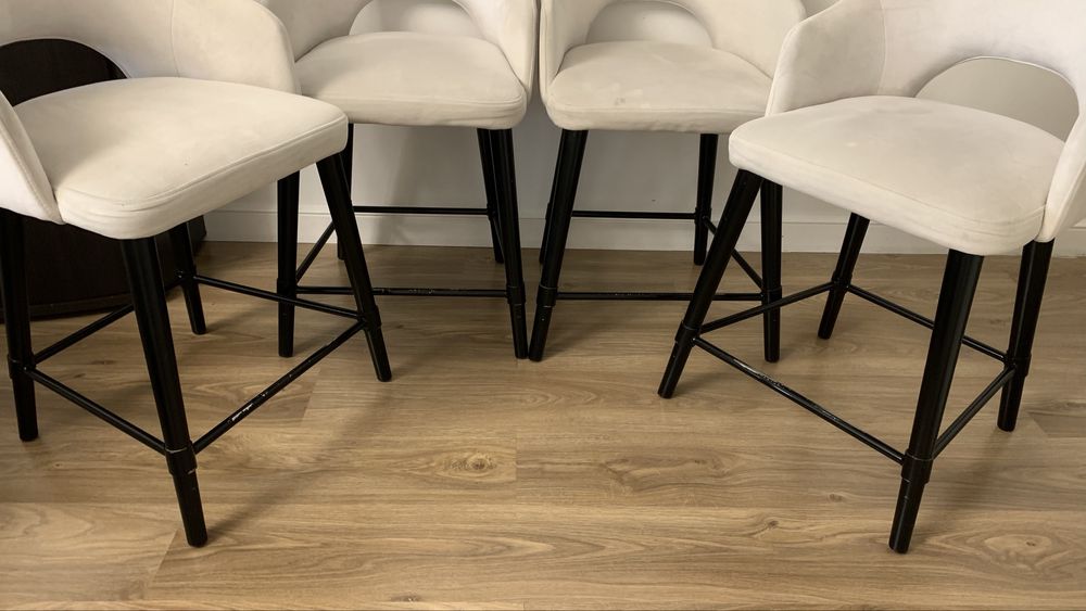 Полубарные стулья