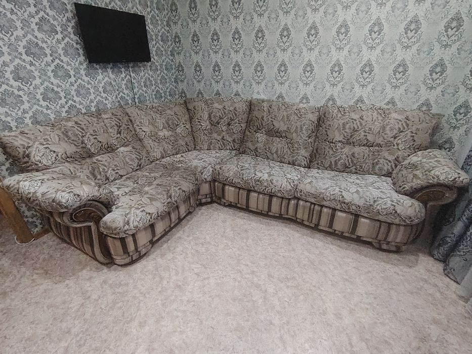 Диван угловой Потютьков