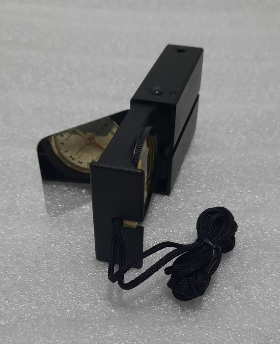 Busolă militară elvețiană Recta